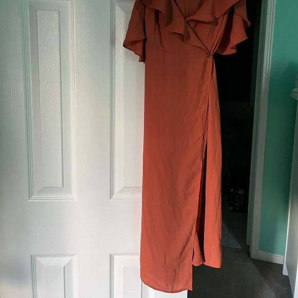 Dress - Picture 2 of 4